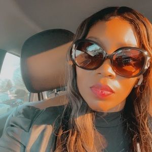 Meet your Posher, Tawana